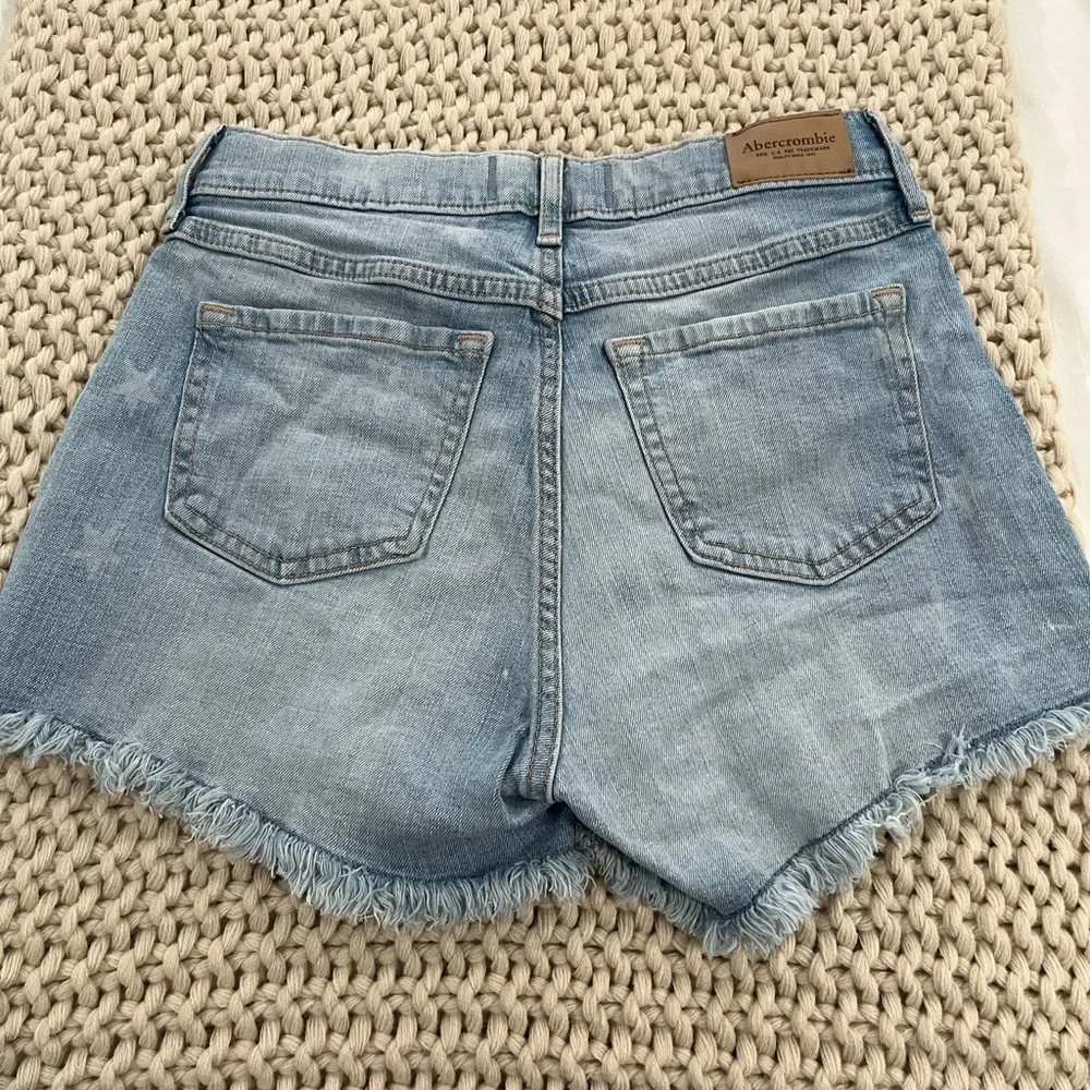 Abercrombie Kids Blue High-Waisted Distressed Shorts - Picture 3 of 3